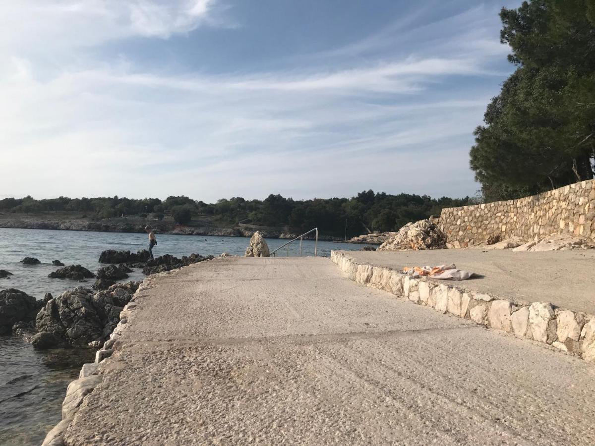Krk Apartmani Pepina Pinezići Exterior foto