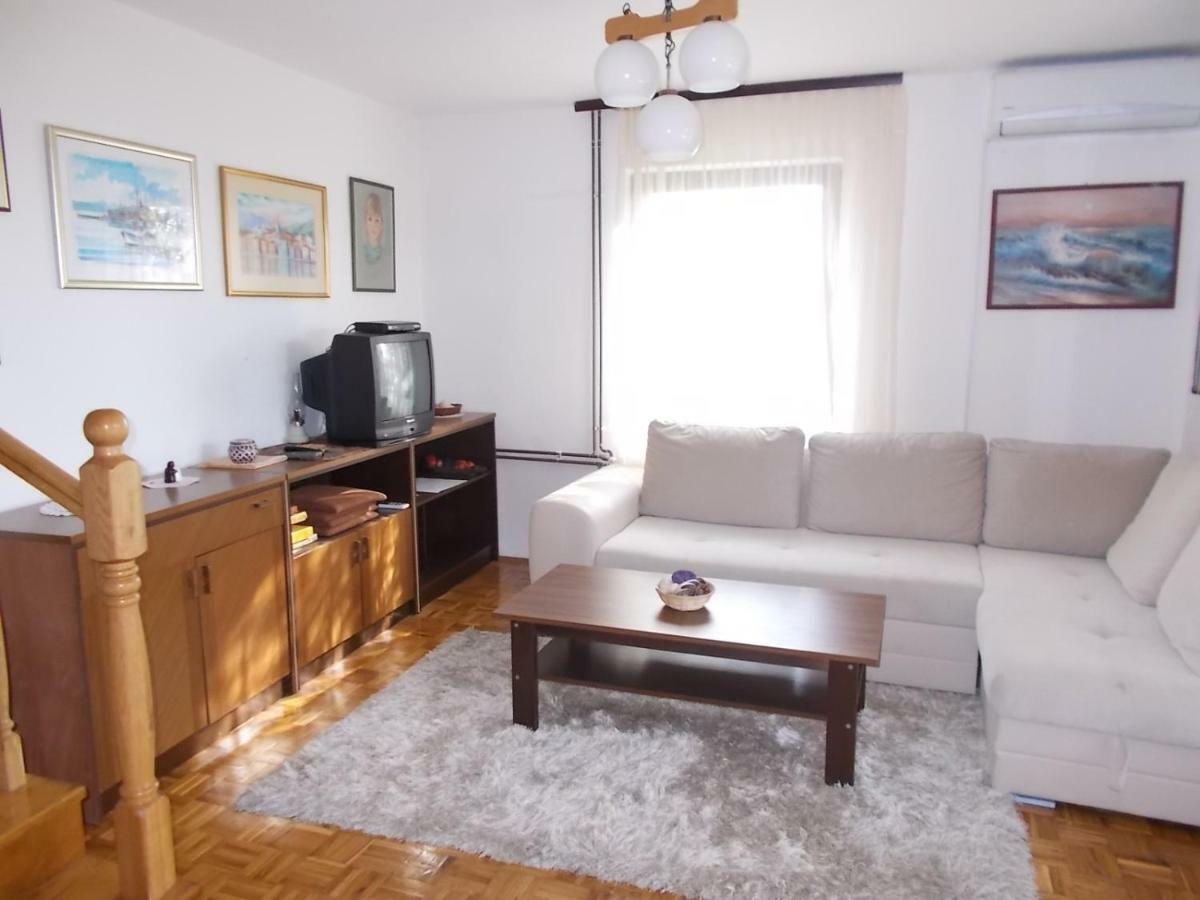 Krk Apartmani Pepina Pinezići Exterior foto