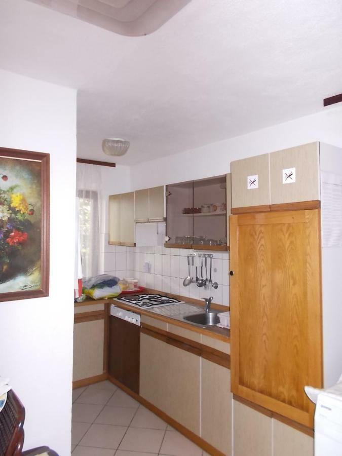 Krk Apartmani Pepina Pinezići Exterior foto