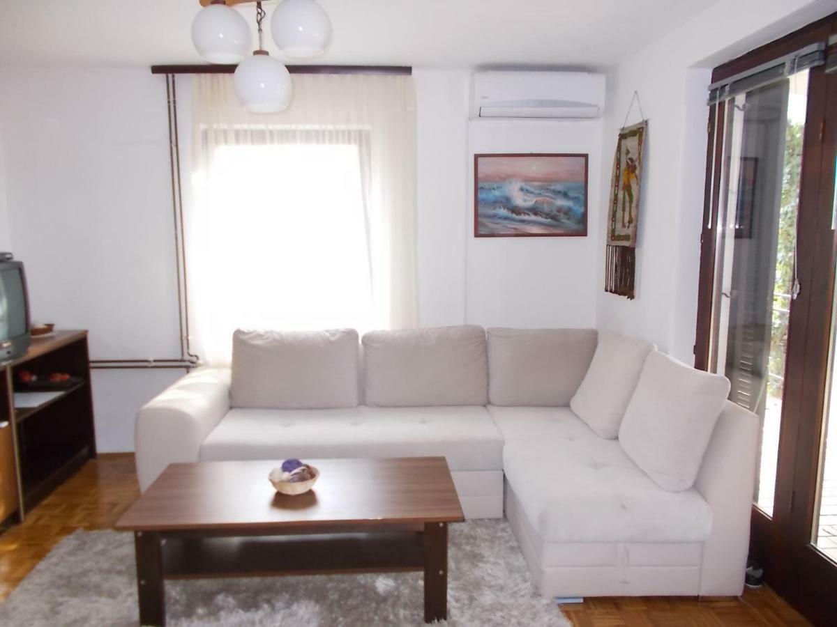Krk Apartmani Pepina Pinezići Exterior foto